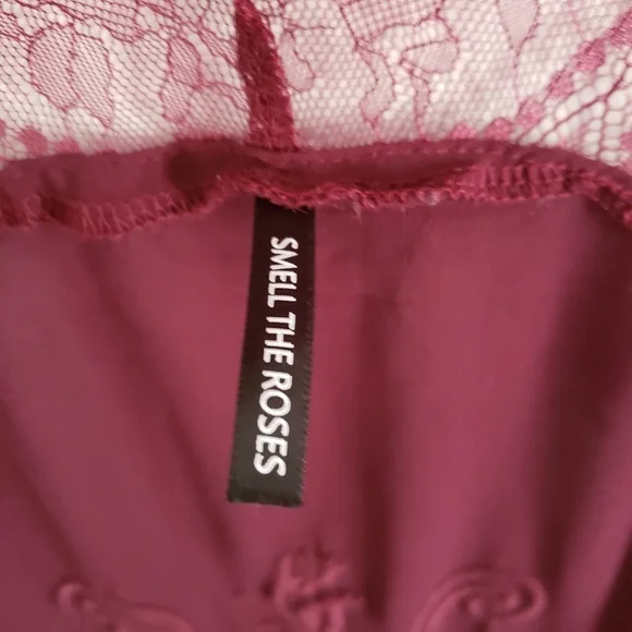 Smell the roses lace embroidered Duster - Picture 3 of 6
